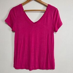 EUC CABI PINK DOUBLE V NECK SOFT TEE SIZE X SMALL / SMALL